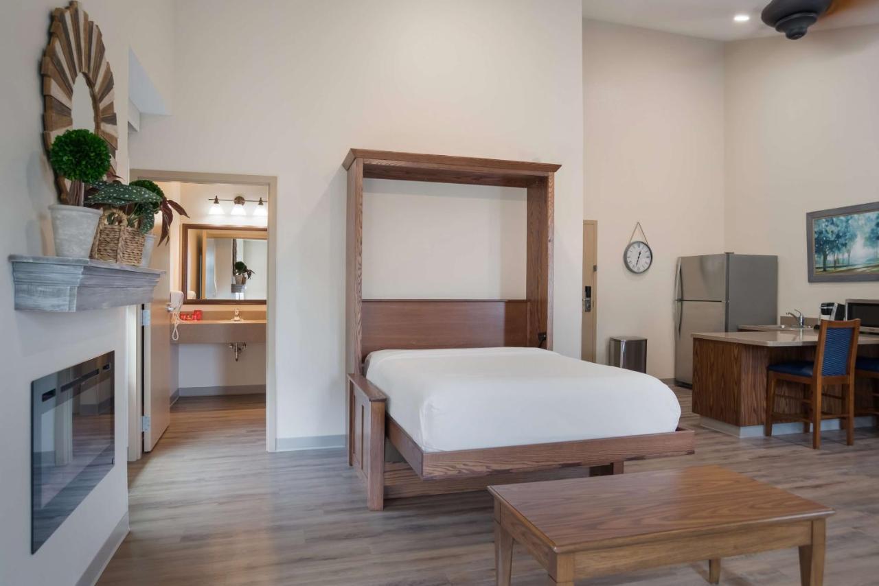 Surestay Plus Hotel By Best Western Elizabethtown Hershey Exteriör bild